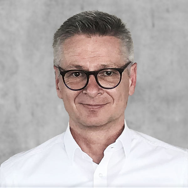 Ein Portrait von Scheer Mitarbeiter Harald Pietruk